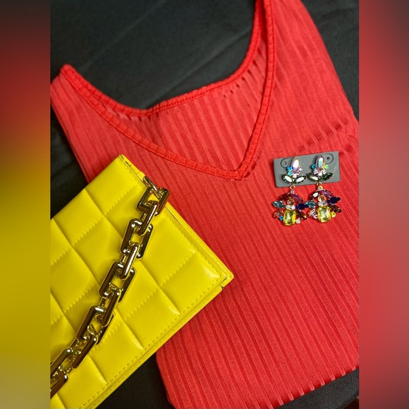 Ribbed Red Bodysuit - Picture 3 of 3